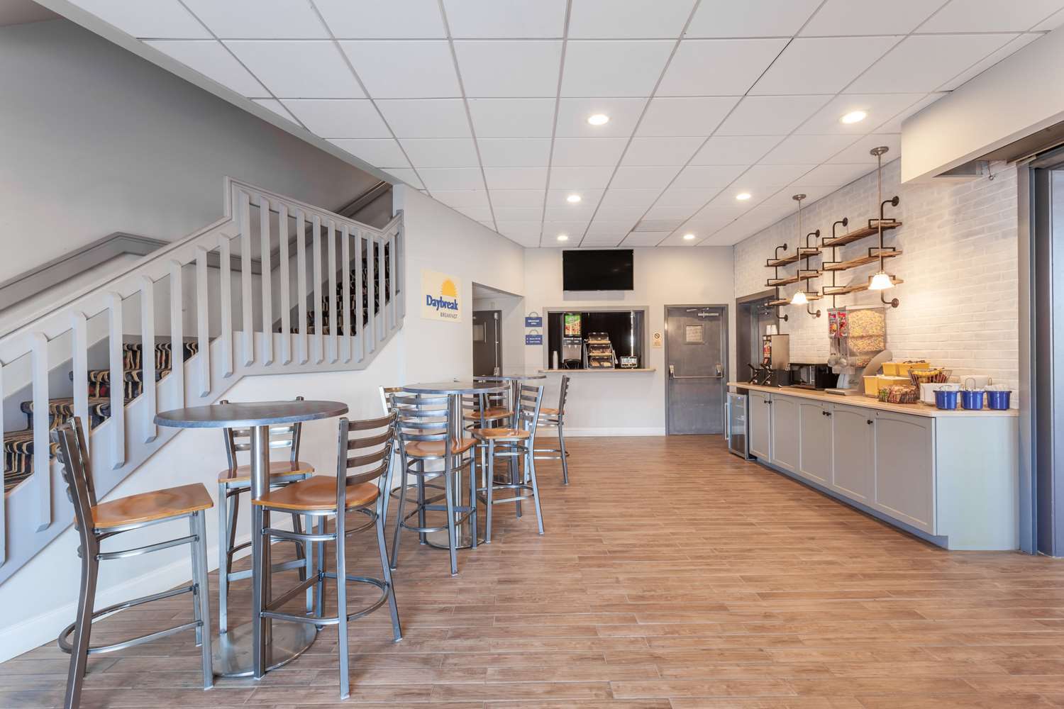 Days Inn & Suites By Wyndham Lancaster Amish Country Mountville Экстерьер фото